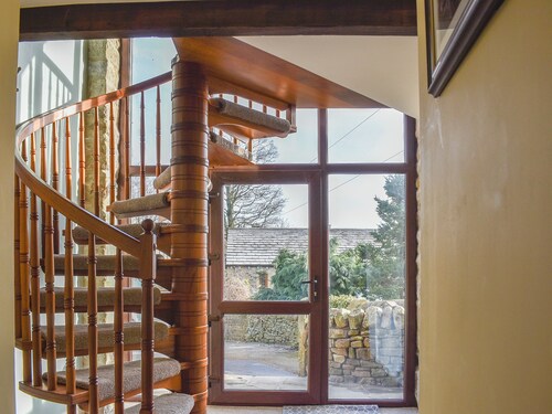 4 bedroom accommodation in Glusburn, near Skipton