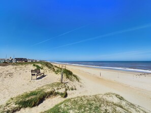 Fishing - Fantastic chalet located alongside the beach. (Bacton)