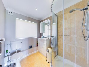 Towels - Fantastic chalet located alongside the beach. (Bacton)