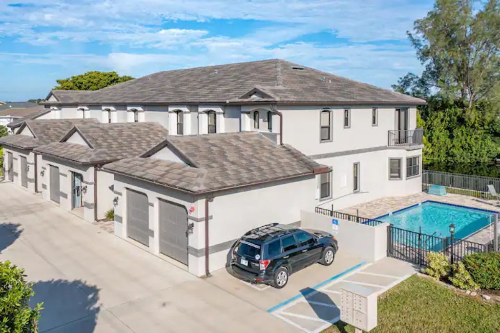 Waterfront Private Getaway with Pool & Gulf Access