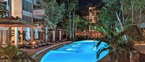 2 outdoor pools, pool umbrellas, sun loungers