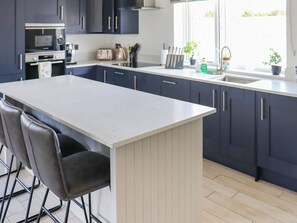 Open plan living space | Preselli View Cottage - Coastal View Cottages, Ludchurch, near Narberth - Preselli View Cottage - UK37755 (Ludchurch, near Narberth)