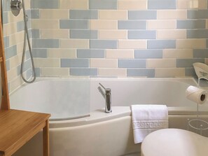 Towels - 1 bedroom accommodation in Newcomen Road & Southtown (Newcomen Road & Southtown)