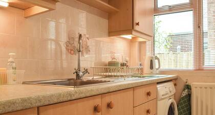 2 bedroom accommodation in Wellesbourne, near Stratford-Upon-Avon
