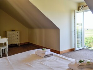 3 chambres, Wi-Fi gratuit, draps fournis