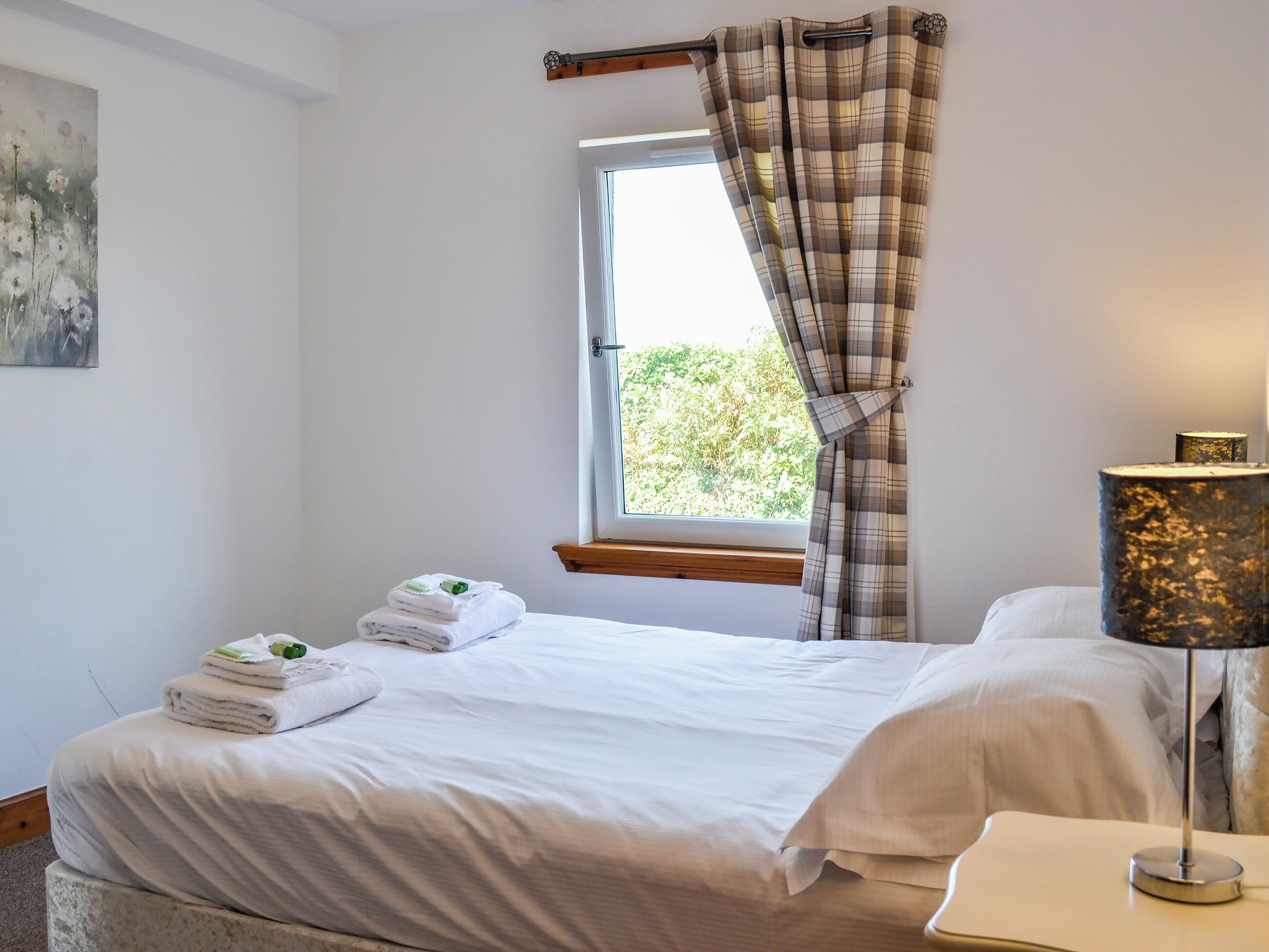 3 bedrooms, free WiFi, bed sheets