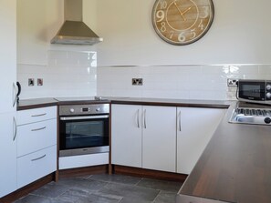 Dishwasher, cookware/dishes/utensils