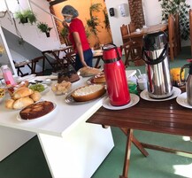 Desayuno buffet incluido todos los días 