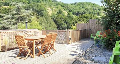 3 bedroom accommodation in Cheddar