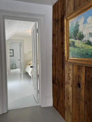 6 habitaciones, tabla de planchar con plancha y wifi gratis 