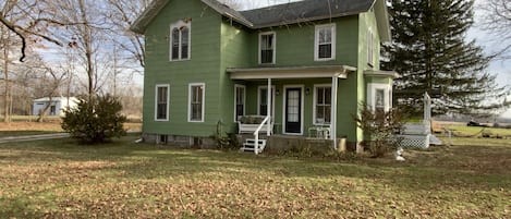 المنشأة من الخارج