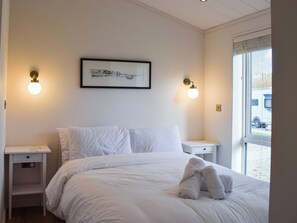 3 bedrooms, free WiFi, bed sheets - Rachel's Lodge- UK36914 (Truro)