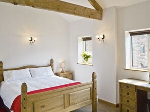 2 bedrooms, free WiFi, bed sheets, wheelchair access