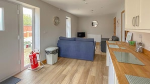 Unclassified image, 4 of 19, button - 1 bedroom accommodation in Child Okeford, near Blandford Forum (Child Okeford, near Blandford Forum)