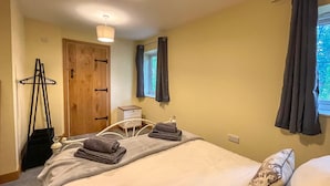 Unclassified image, 5 of 19, button - 1 bedroom accommodation in Child Okeford, near Blandford Forum (Child Okeford, near Blandford Forum)