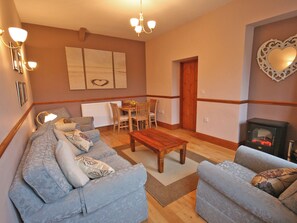 Unclassified image, 2 of 18, button