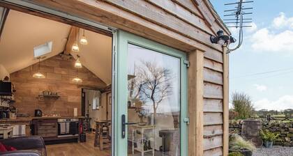 A picture-perfect property to spend your well-deserved break.