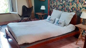 2 chambres, fer et planche Ă repasser, draps fournis