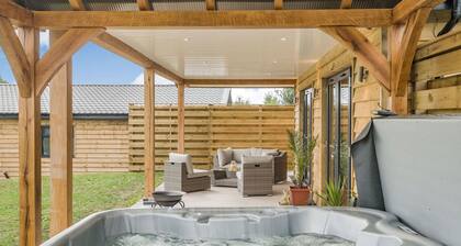 Bramley Lodge - UK38384