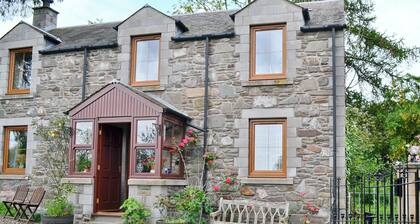 2 bedroom accommodation in Inchyra by Perth