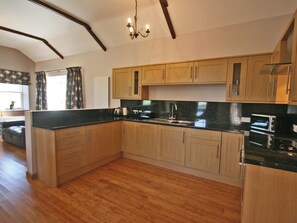 Geschirrspüler, Hochstuhl