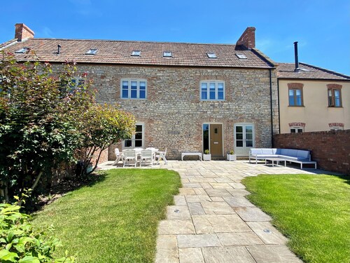 4 bedroom accommodation in Wells