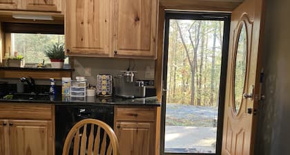3 Dog Night (Vacation Rental) Private. 7 min to T.I.E.C