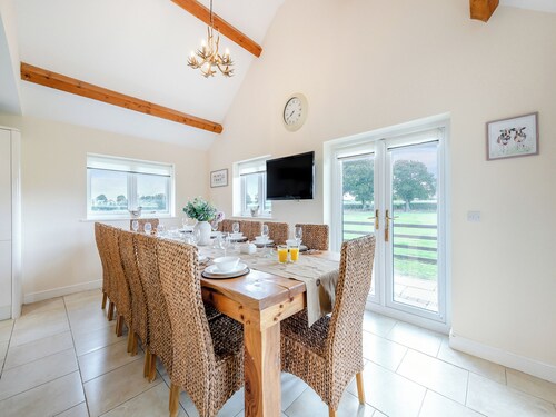 7 bedroom accommodation in Babell near Holywell, Flintshire