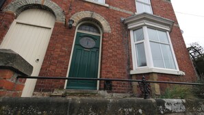 Exterior detail - Centrally located within easy reach of the town centre of Pickering. (Pickering)
