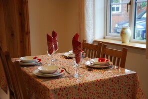 Dining - Swallows Barn Cottage (North Rode)