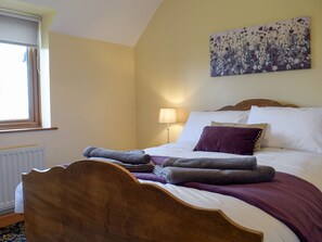 4 bedrooms, free WiFi, bed sheets