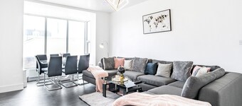 Sea View Apartment One - UK36846