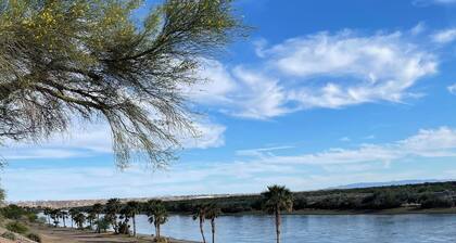 Wonderful 2 BR 2 bath home- Pool & Jacuzzi access