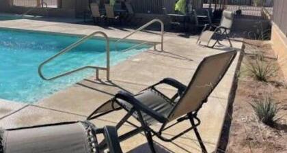 Wonderful 2 BR 2 bath home- Pool & Jacuzzi access