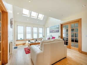 TV - 3 bedroom accommodation in Port Lamont near Dunoon (Port Lamont near Dunoon)