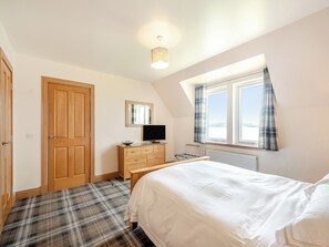 3 bedrooms, free WiFi, bed sheets
