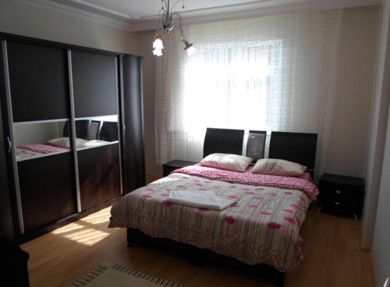 Departamento | 2 habitaciones, insonorización y tabla de planchar con plancha 