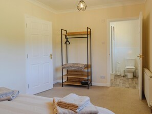 3 soverom, wi-fi (inkludert) og sengetøy