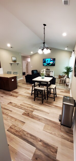 Interior - Horse Ranch Getaway (Richlands)