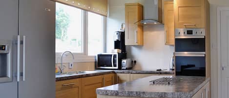 Lave-vaisselle, chaise haute