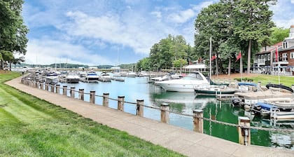 Beautiful Lake Norman waterfront location! Steps to pool, lake, restaurant!