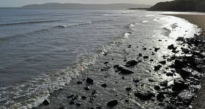 2 bedroom accommodation in Amlwch