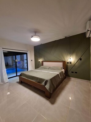 3 bedrooms, desk, iron/ironing board, free WiFi
