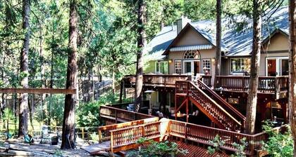 Large 2 Story Home; Walk 2lake, Enclosed backyd w Running Stream; Dog Friendly!