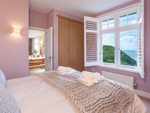 2 bedrooms, free WiFi, bed sheets - 2 bedroom accommodation in Woody Bay, Exmoor (Woody Bay, Exmoor)