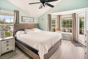 5 bedrooms, iron/ironing board, WiFi, bed sheets - Lakefront 5BR + Bunks | 2 King Suites | 3 DECKS | Site 308 (Myrtle Beach)