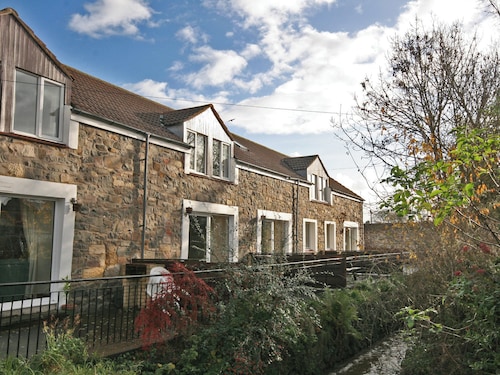 2 bedroom accommodation in Belford near Bamburgh