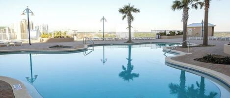 Opvarmet pool