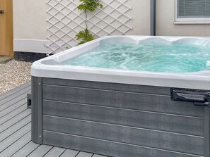 Baignoire à remous extérieure