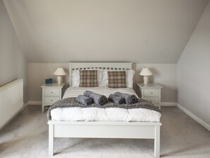 4 bedrooms, free WiFi, bed sheets